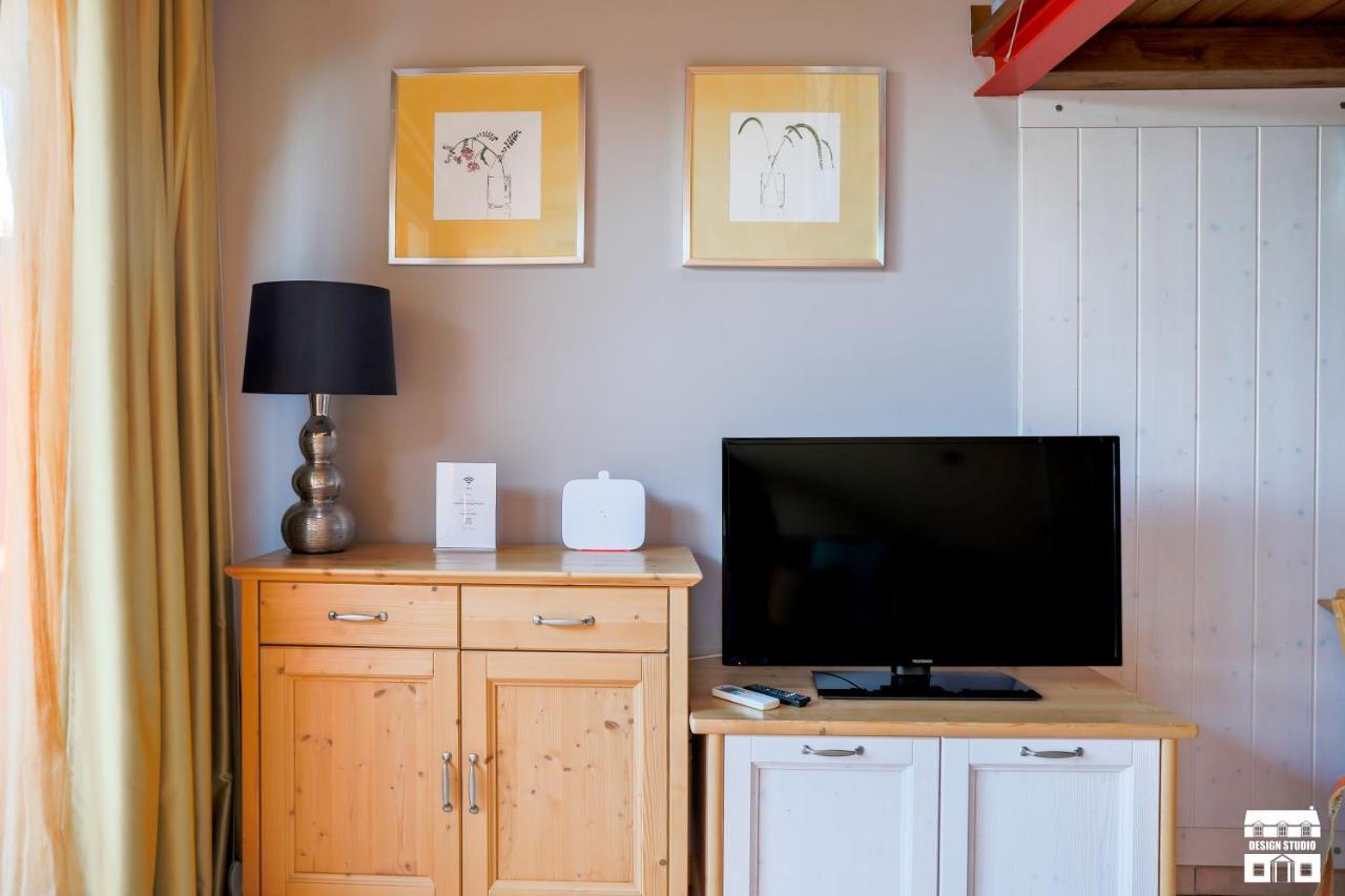 Cozy Cottage By Design Studio Bellano Exteriör bild